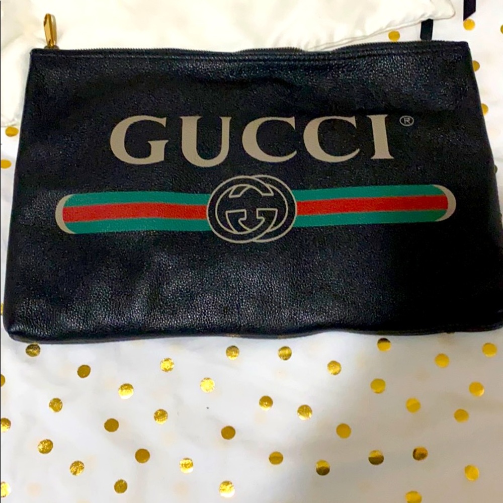 Authentic brand new with tag Gucci clutch